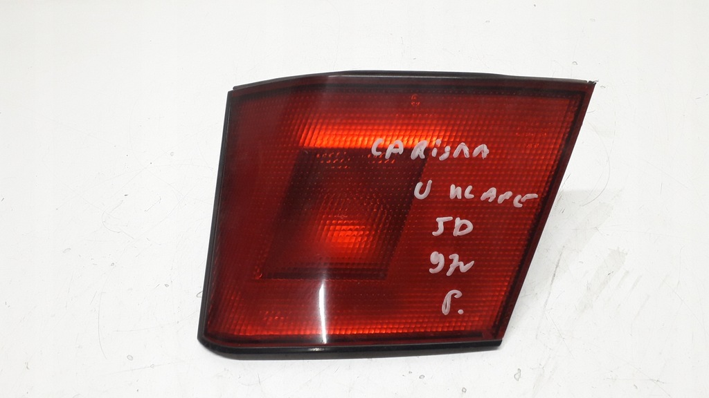 фото №1, Mitsubish carisma liftback лампа правая задняя w крышка