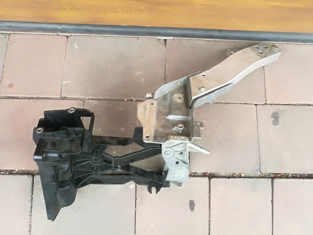 фото №1, Mercedes glc w253---- панель фары поперечина передний левый