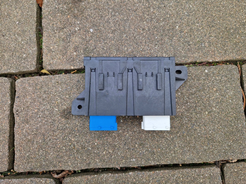 фото №1, Peugeot 208 модуль блок керування двері 9800559580 12-2019