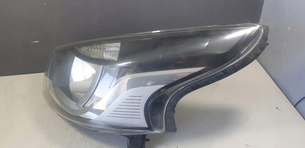 фото №7, Лампа левый перед левая передняя 260605173r renault trafic 3 ii 14-19r 2017r