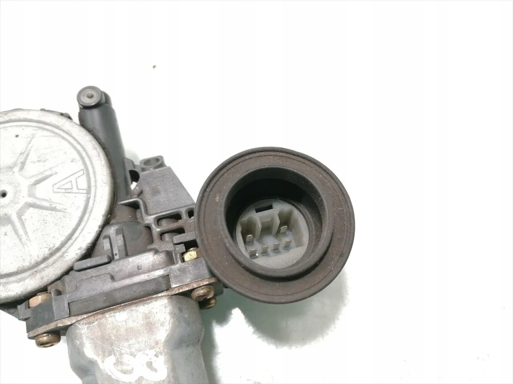 Lexus is моторчик підйомника скло дверей 2005 седан 85710-58010 05-12 Зі Шроту