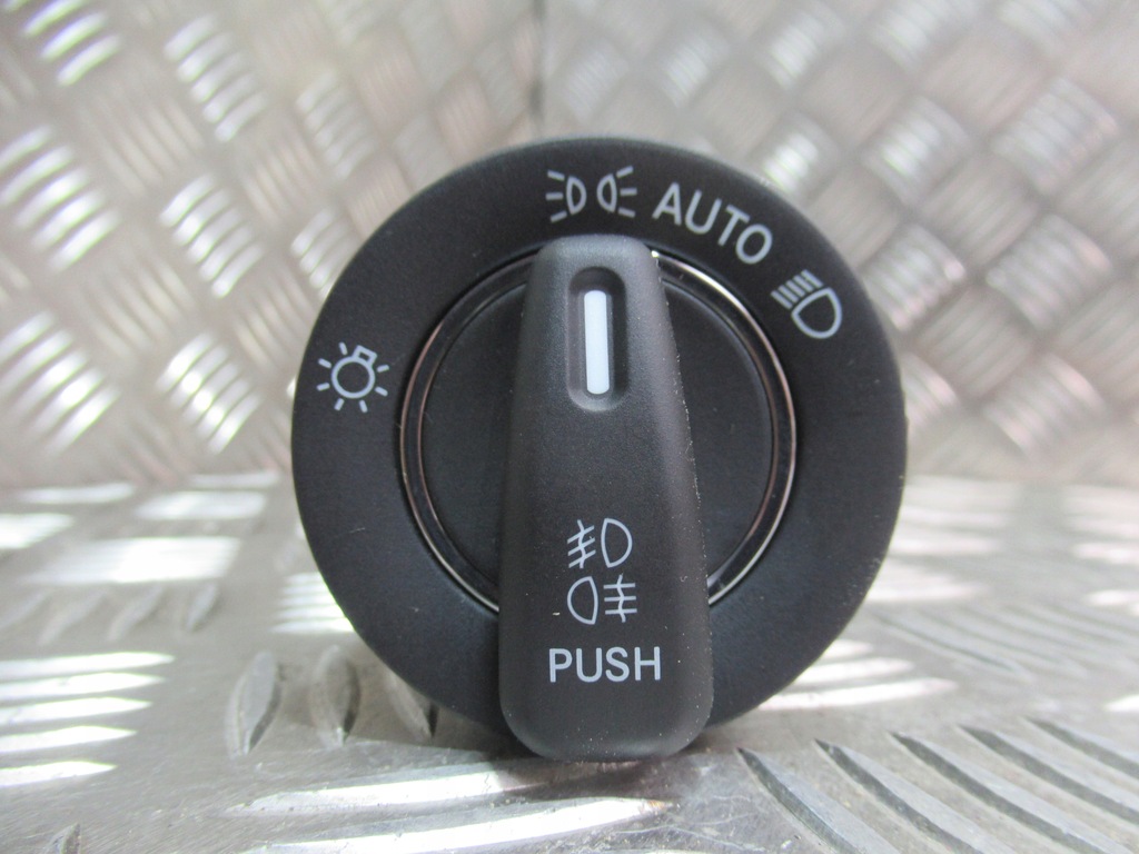 фото №1, Maserati levante выключатель света 6ms81dx9aa