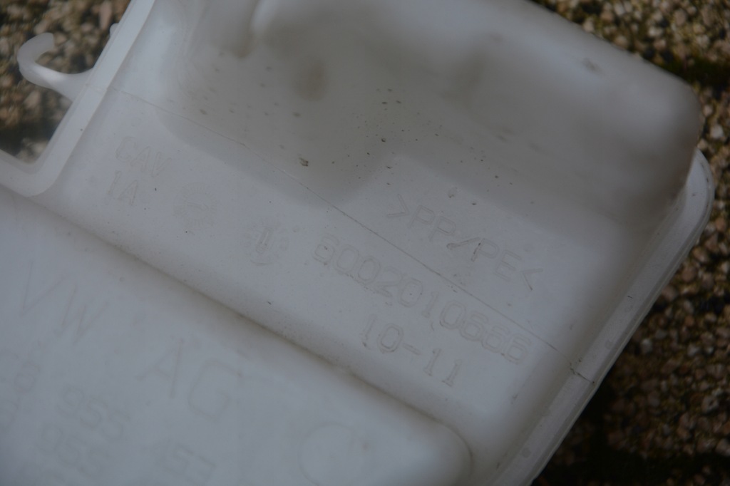 фото №6, Бачок омывателя vw jetta 5c6954453q r s