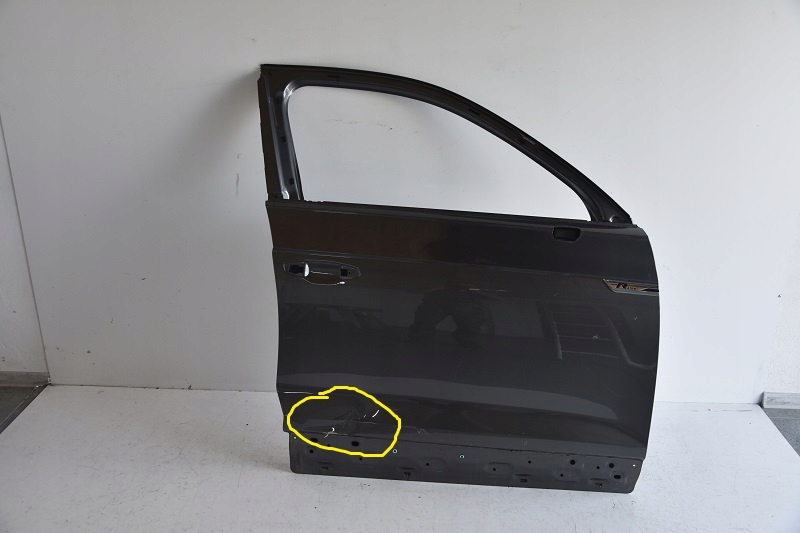 фото №1, Vw touareg 760 дверь