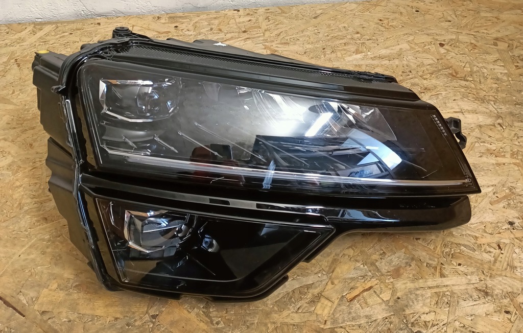 фото №1, Skoda karoq лампа фара правый full led