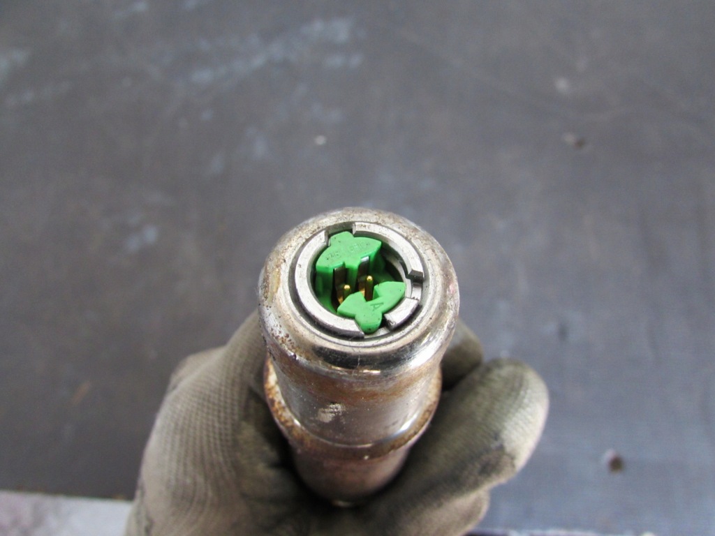 Колонка поперечина права сторона opel zafira b 05-08r 24451367 Київ