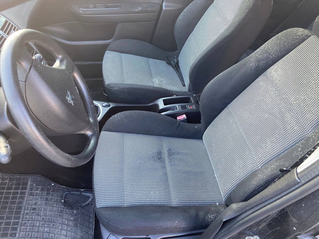 Купити Peugeot 307 сидіння сидіння заднє сидіння 5d hb