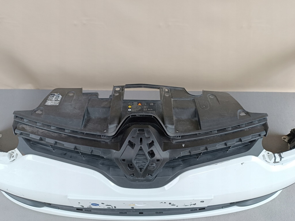 Renault megane 3 рестайлинг  2013-2015 бампер перед передний омыватель Киев