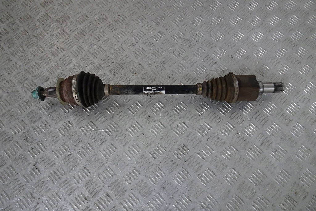 фото №1, Skoda fabia iv 1.0 mpi - приводной вал левая 2q0407271bj