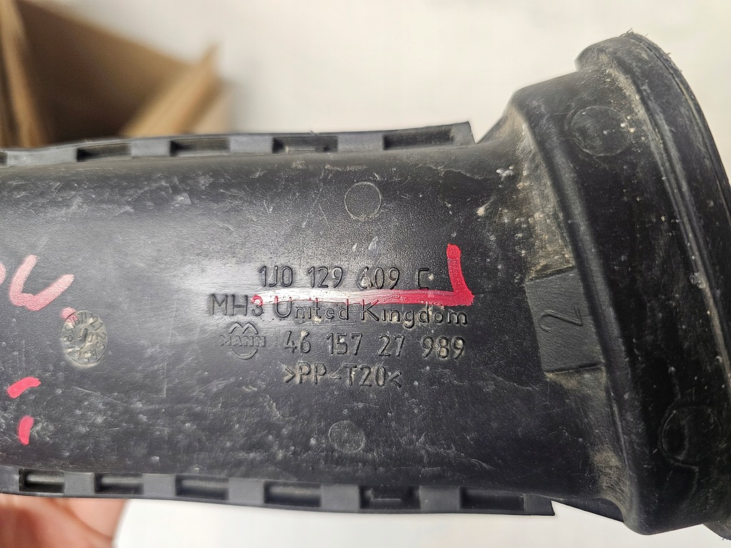 фото №6, Volkswagen труба повітрозабірник повітря 1j0129609c