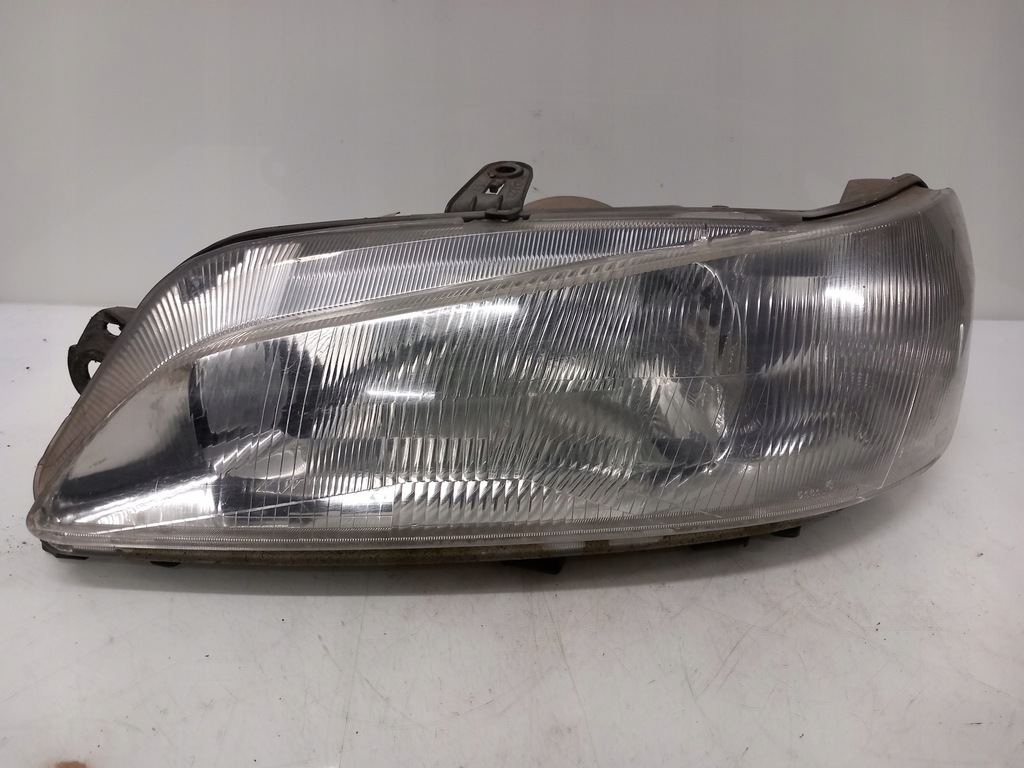 фото №1, Лампа передняя левая peugeot 306