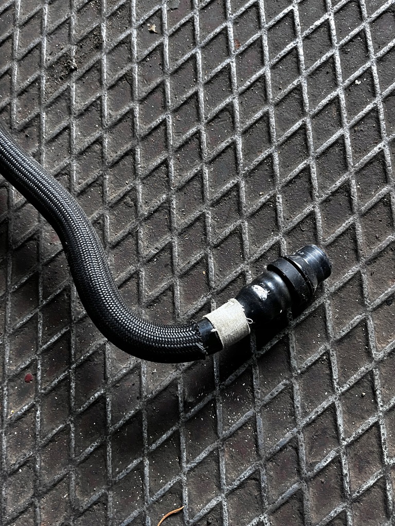 фото №4, 527 alfa romeo stelvio giulia труба wąż шланг wody 50539961