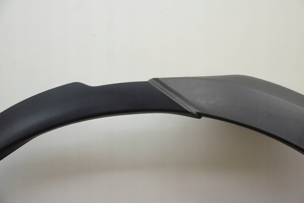 фото №7, Молдинг заднього правого крила land rover discovery v l462 hy32290e22ac