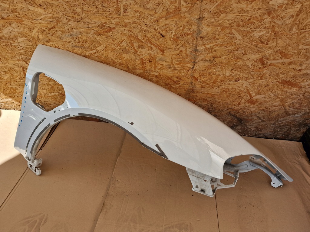 фото №1, Porsche taycan крыло правый