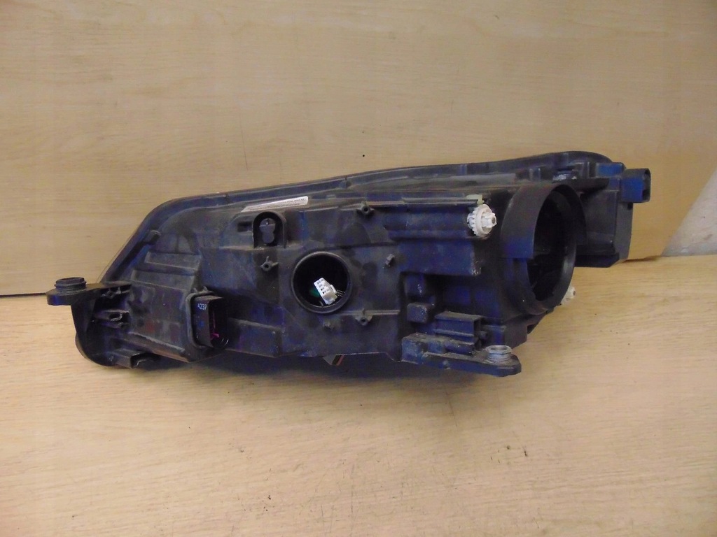 фото №12, Лампа права перед skoda superb iii ксенон led europ