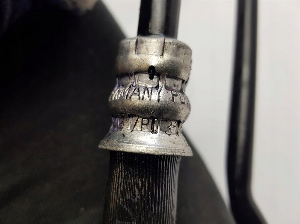 фото №9, Радіатор оливи 7p0317037 4.8 porsche cayenne ii