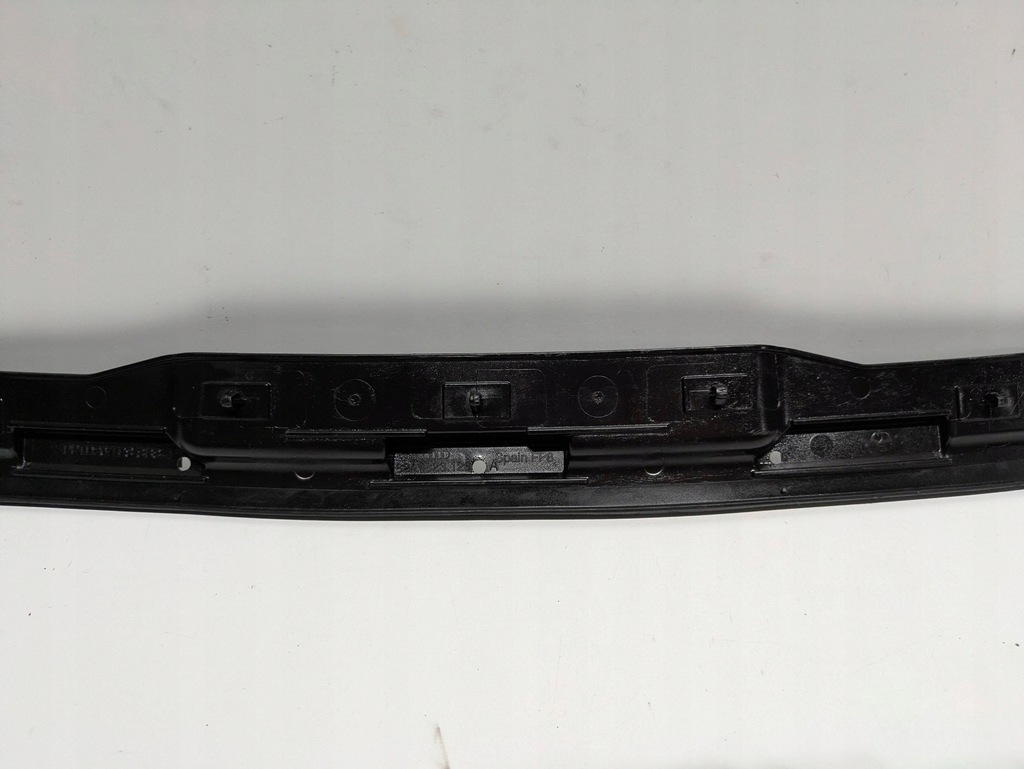 фото №7, Прокладка капот перед сторона правая audi a1 82a823126