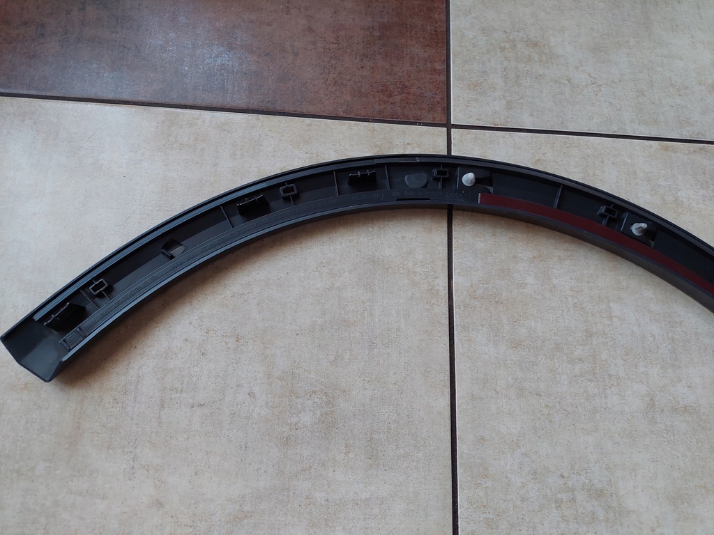 фото №11, Молдинг крыла - правый перед - audi q2 - 81a