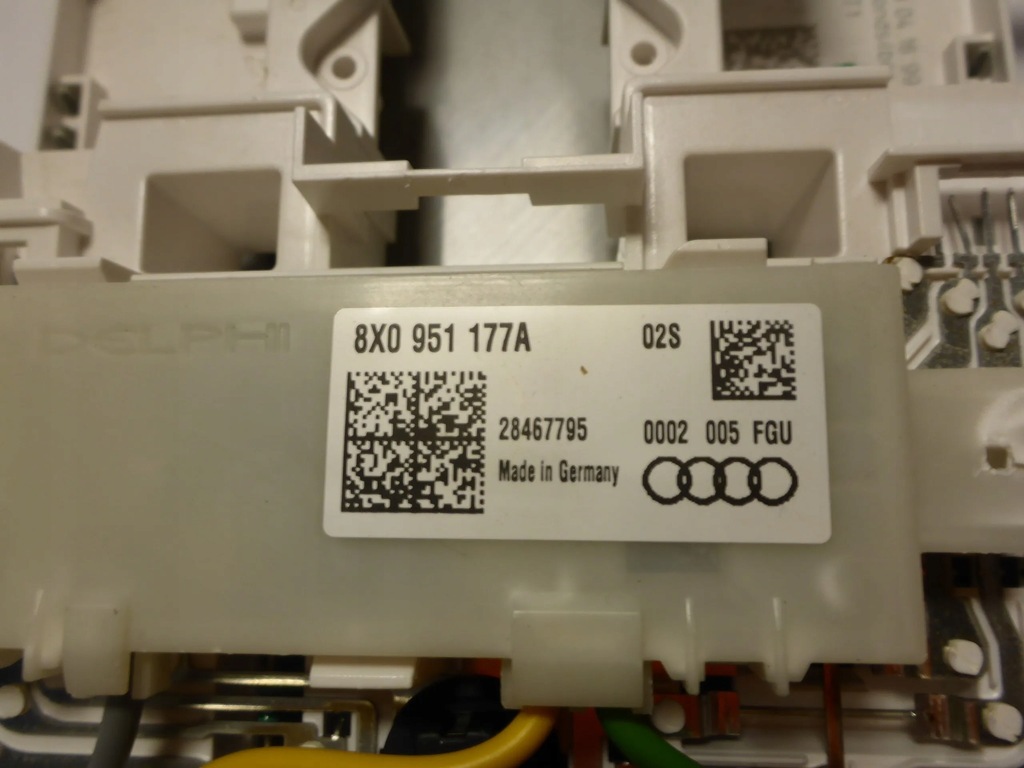 фото №3, Освітлення лампа салону перед audi q3 8u 2011-