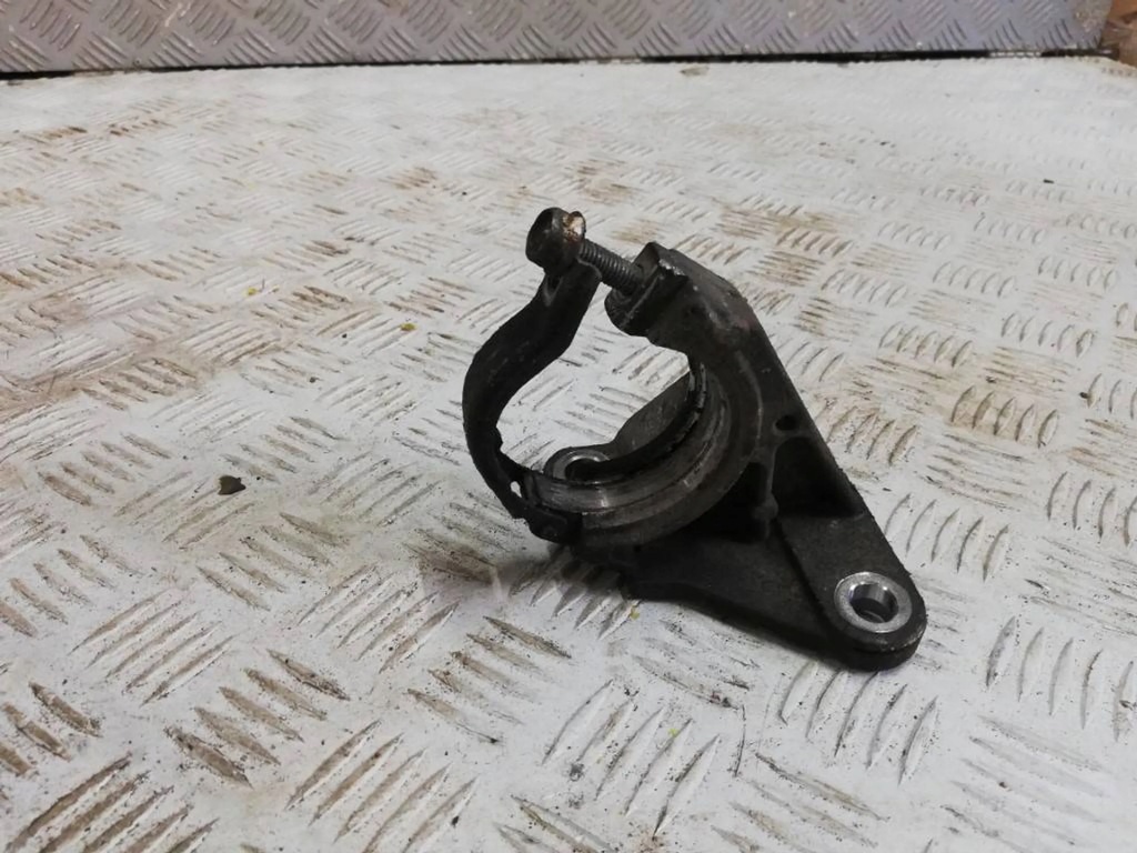 фото №3, Renault megane iii опора кронштейн полуось