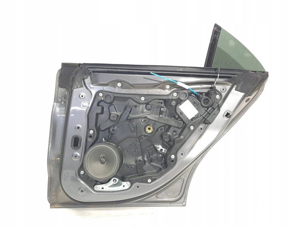 Дверь правое  задняя задняя правый  mercedes cla w117 787 седан Киев