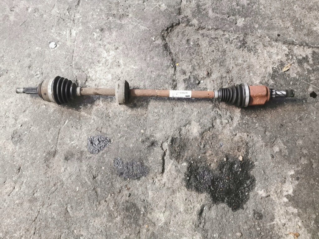 Купить Dacia sandero 2 приводной вал правый  перед 391007857r