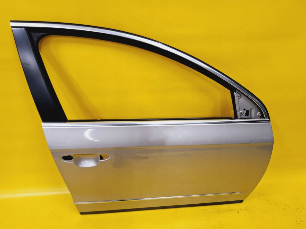 Двері правий перед праве передні vw passat b6 універсал lak: ld1w nr840 Київ