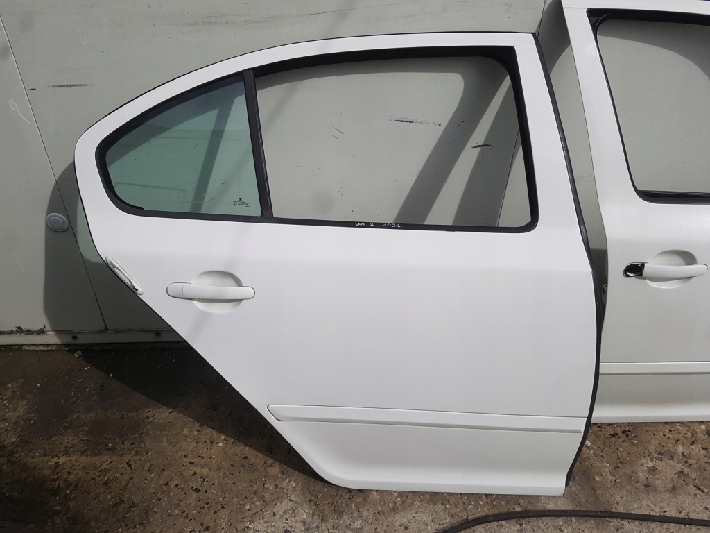 фото №1, Skoda octavia 2 ii lift hb двері праве задня 1026