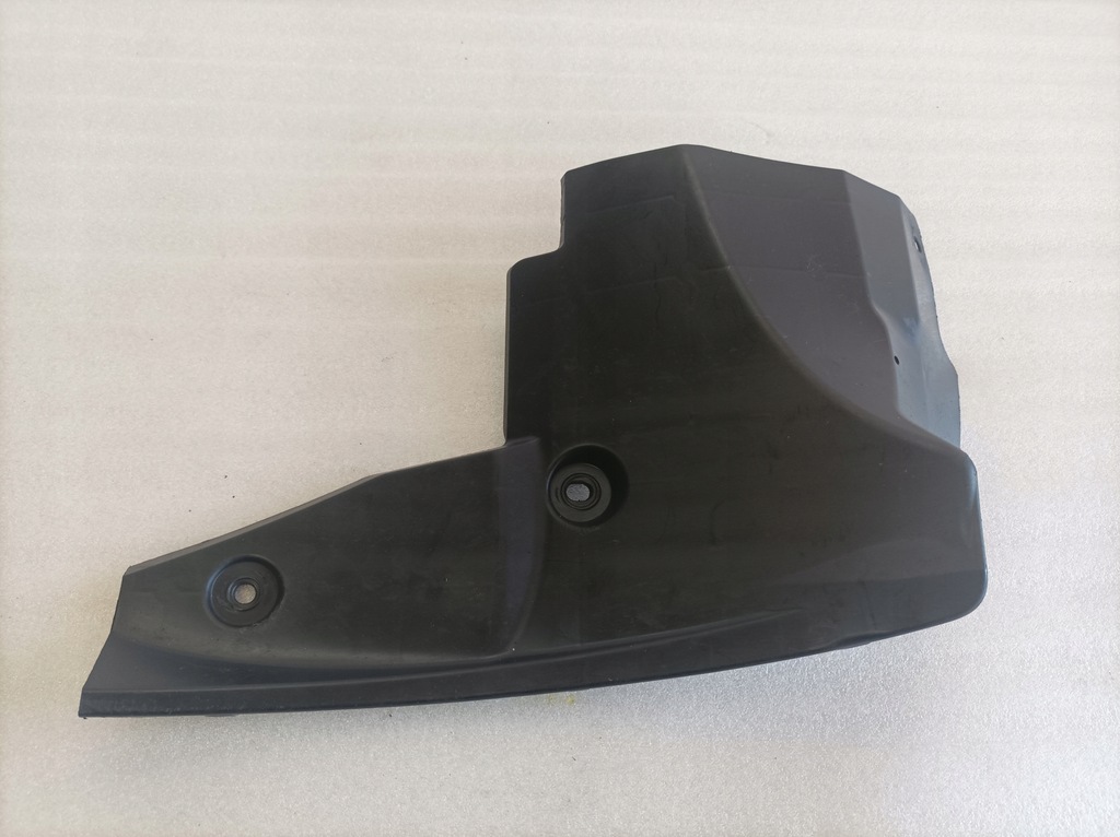 фото №1, Подкрылок брызговик задняя правый toyota yaris iii