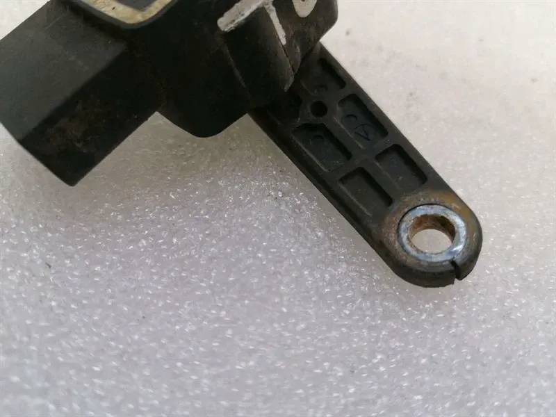 фото №6, Porsche 911 997 задній лівий датчик рівня 99763112100 датчик рівня hl