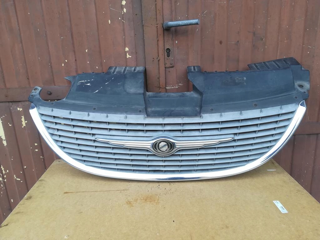 фото №1, Решётка радиатора решётка радиатора chrysler voyager iv 2001-2005