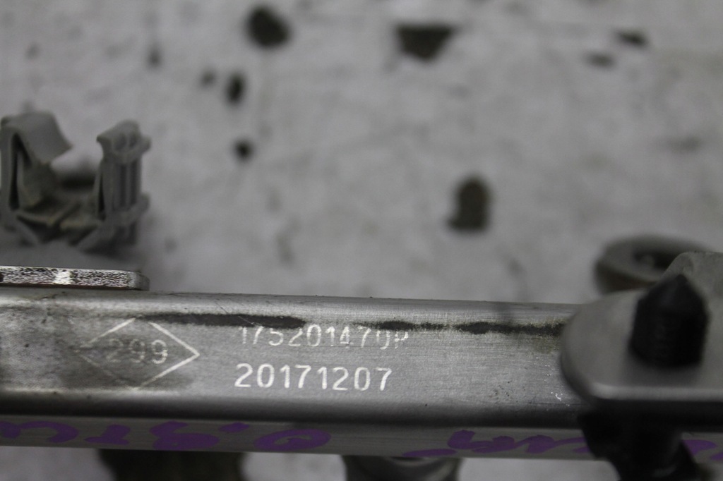 фото №9, Молдинг впрыскная 175201470r clio iv 0.9 tce