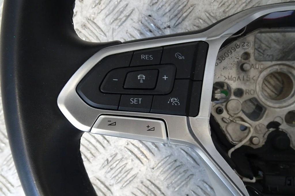 фото №4, Vw taigo r-line - воздуховод