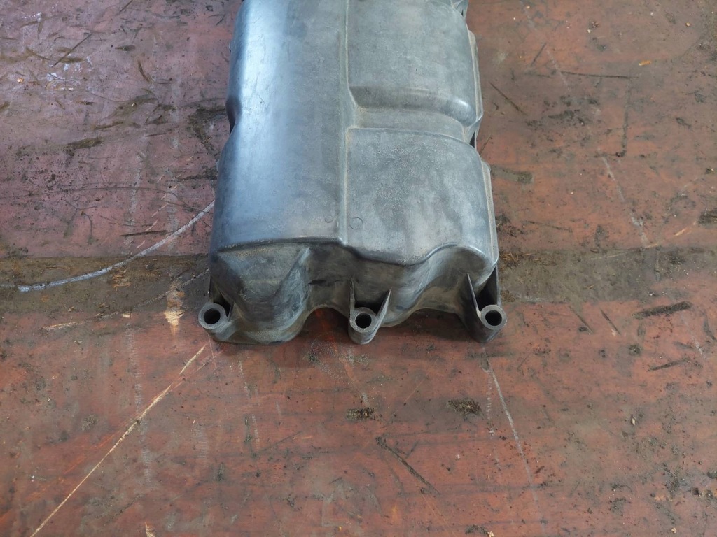 Кришка клапанів renault premium i 420 dci Недорого