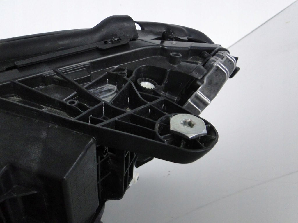 фото №14, Mercedes c klasa 205 w205 лампа правая led