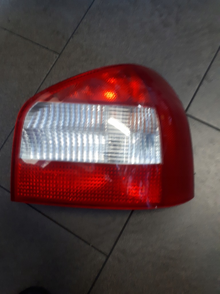 фото №1, Audi a3 8l lift лампа задняя правая задняя