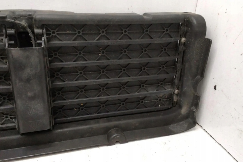 фото №9, Решітка радіатора jaguar xe x760 gx738475a 2.0l дизель 132kw 2015