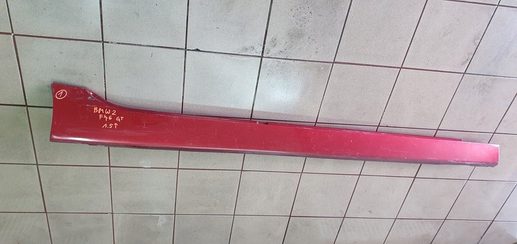 фото №1, Bmw 2 f46 правая молдинг порог