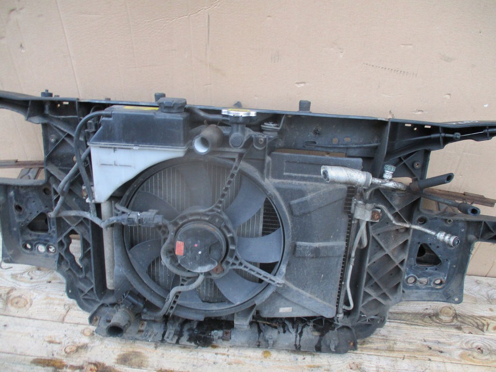 фото №8, Pas передний радиатор hyundai getz 1.3 12v kompletny