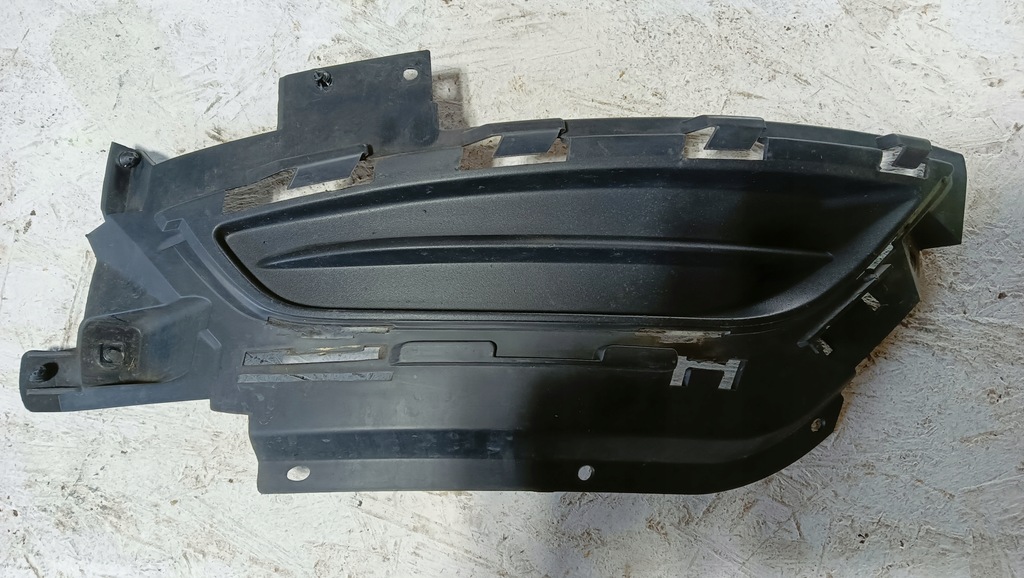 фото №1, Chrysler 200 решітка бампера права 68202998ac 2015