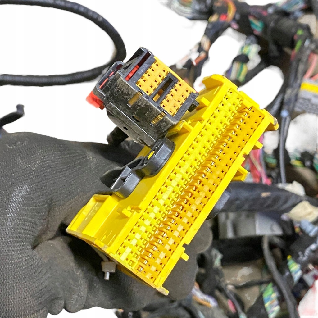 фото №8, Dodge challenger 2017 внутренняя жгут трубопровод