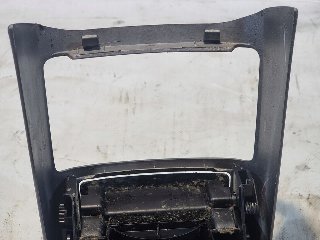 фото №9, Кронштейн na напої підсклянник оригінальний номер 1a823-006g 1a8c1-009g toyota prius ii 08r