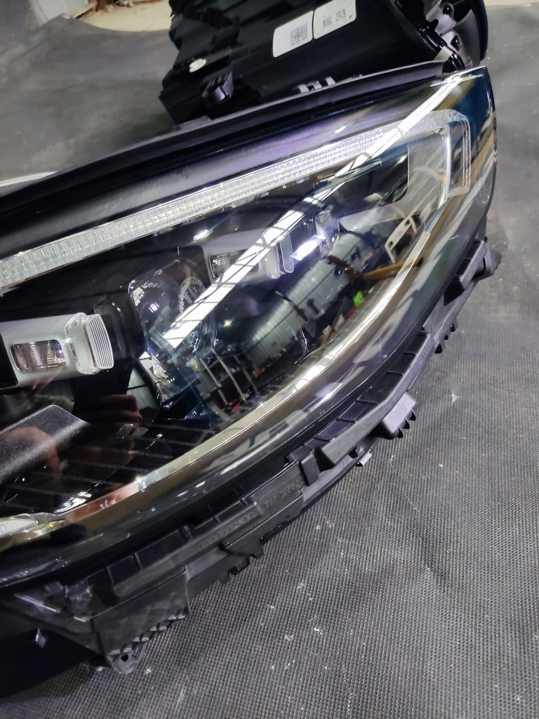 фото №9, Лампа mercedes s-klasa w223 digital light blue перед правая lub левая