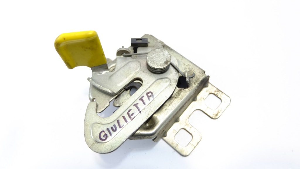 Alfa romeo giulietta замок капот Київ