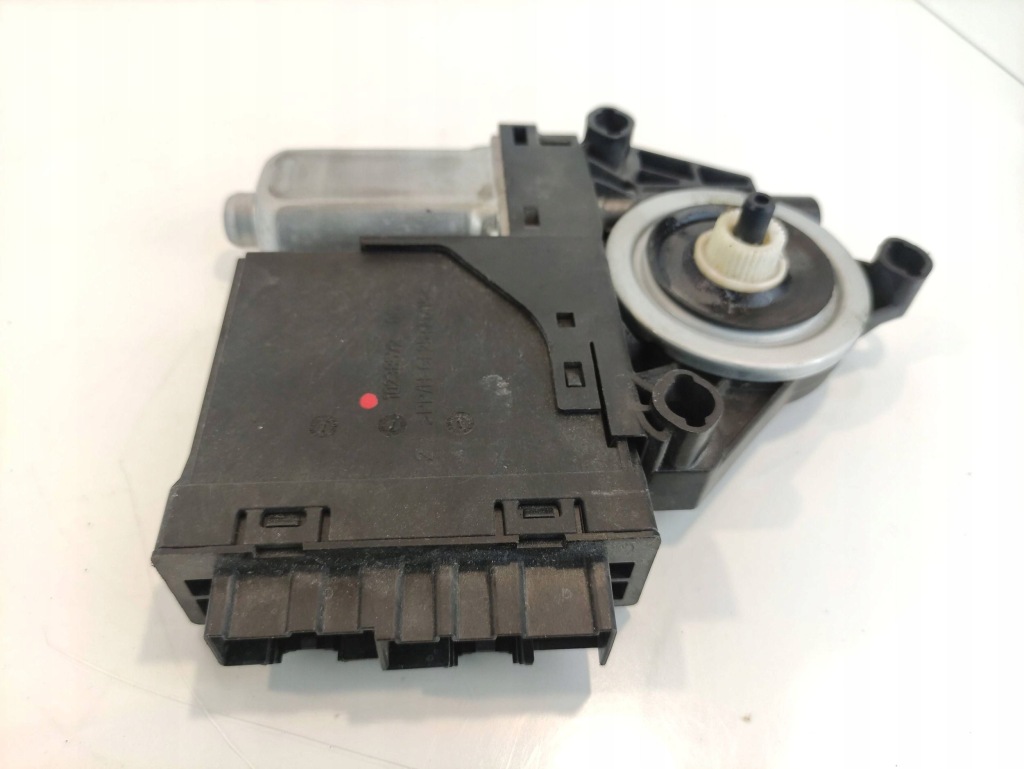 Volvo v60 моторчик подъёма стекло 31674757 Доставка