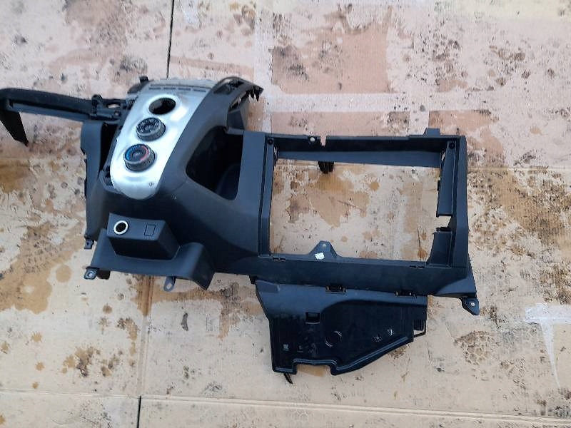 фото №9, Приборная панель приборная toyota yaris ii