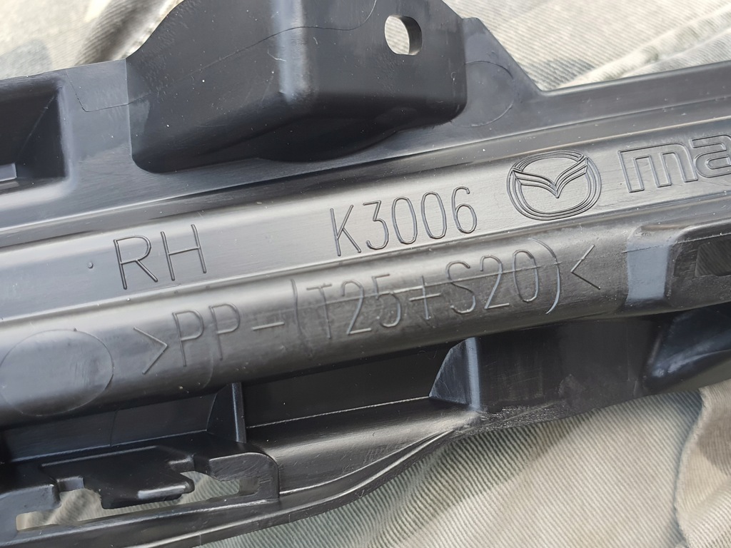 фото №7, Mazda mx-30 молдинг решетка бампера перед правая