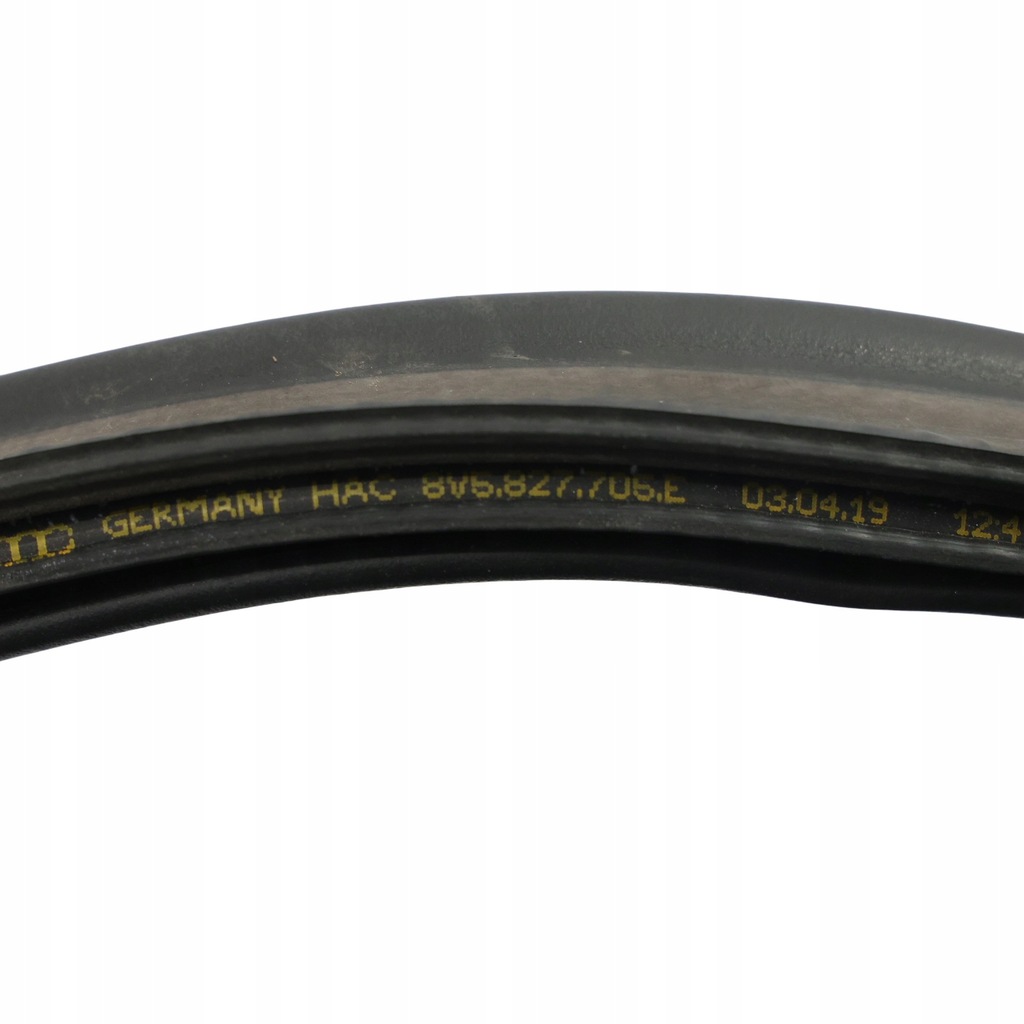 фото №14, Audi s3 8v sedan прокладка резиновый крышки багажника 8v5827705e