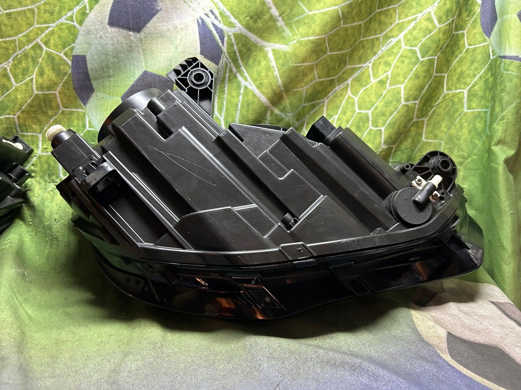 фото №8, Audi a3 8v звичайна лампа права ліва