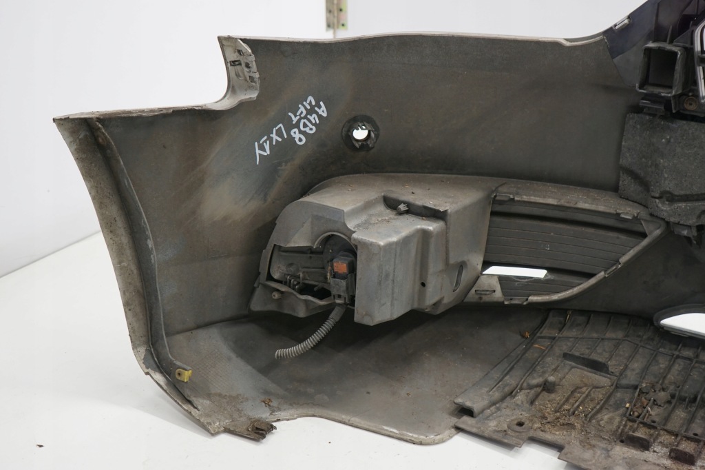 Audi a4 b8 рестайлинг  15r бампер передний перед pdc lx1y Доставка